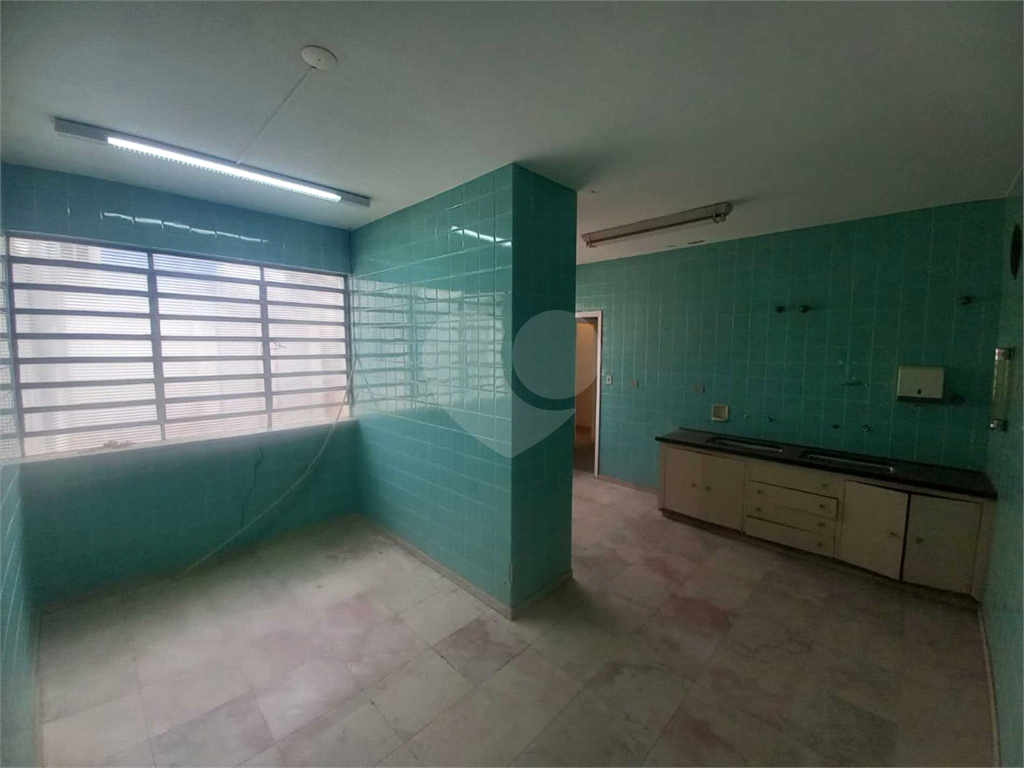 Casa à venda e aluguel com 8 quartos, 344m² - Foto 41