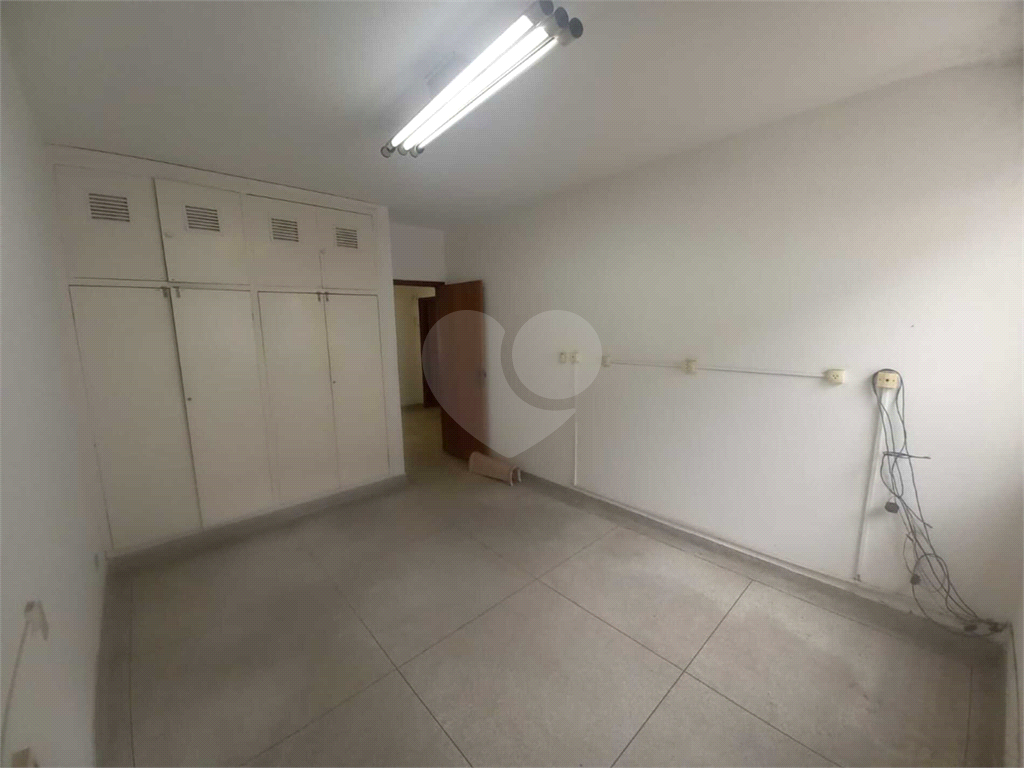Casa à venda e aluguel com 8 quartos, 344m² - Foto 34