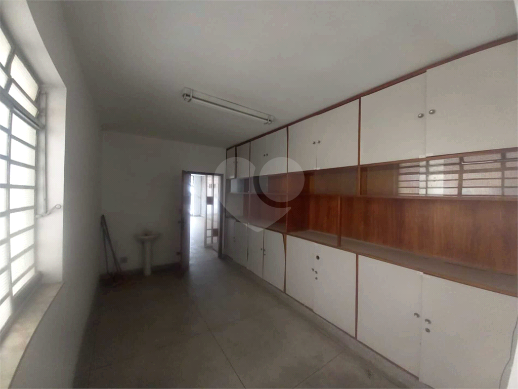 Casa à venda e aluguel com 8 quartos, 344m² - Foto 37
