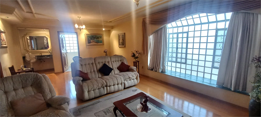 Casa à venda com 4 quartos, 355m² - Foto 2