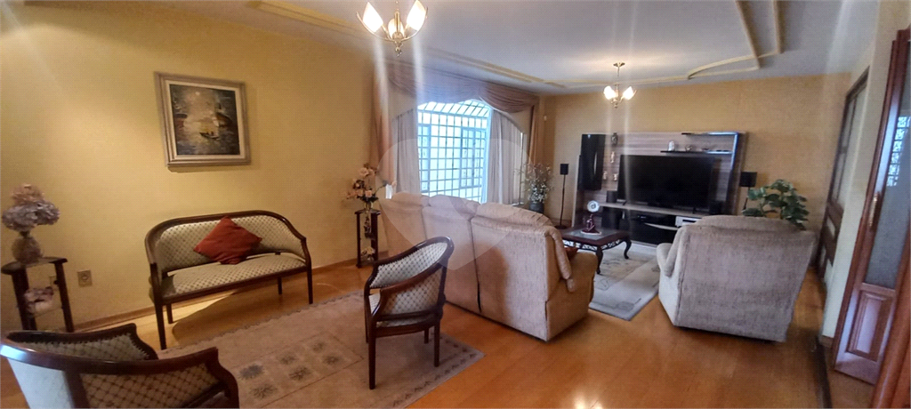 Casa à venda com 4 quartos, 355m² - Foto 3