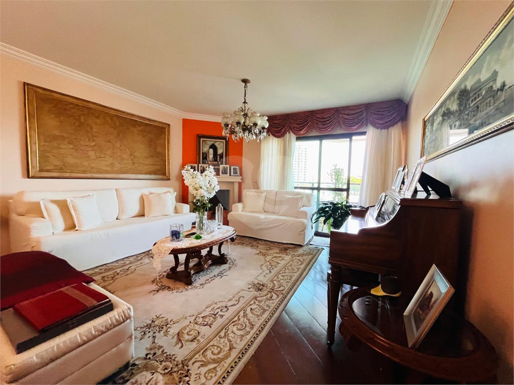 APARTAMENTO em SANTANA