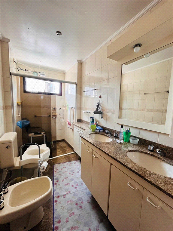 APARTAMENTO em SANTANA