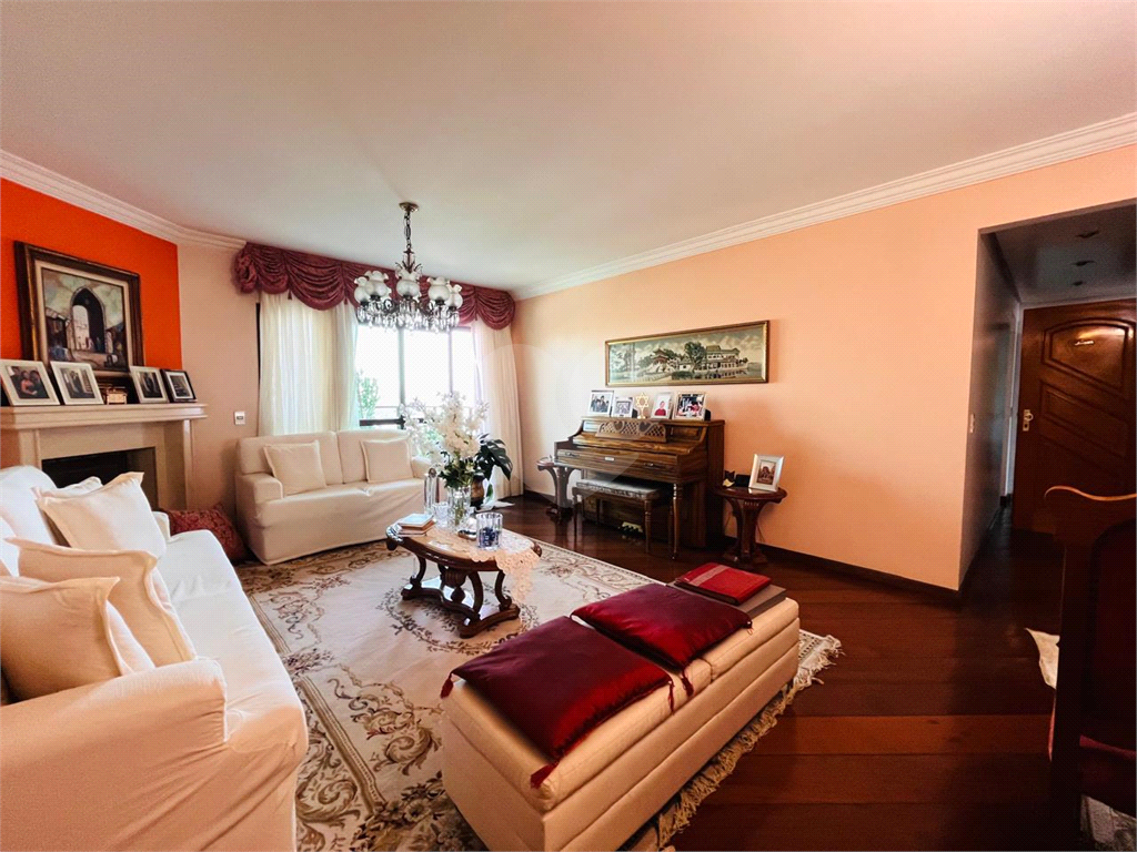 APARTAMENTO em SANTANA