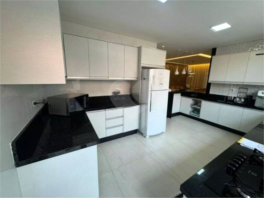 Casa à venda com 2 quartos, 180m² - Foto 11