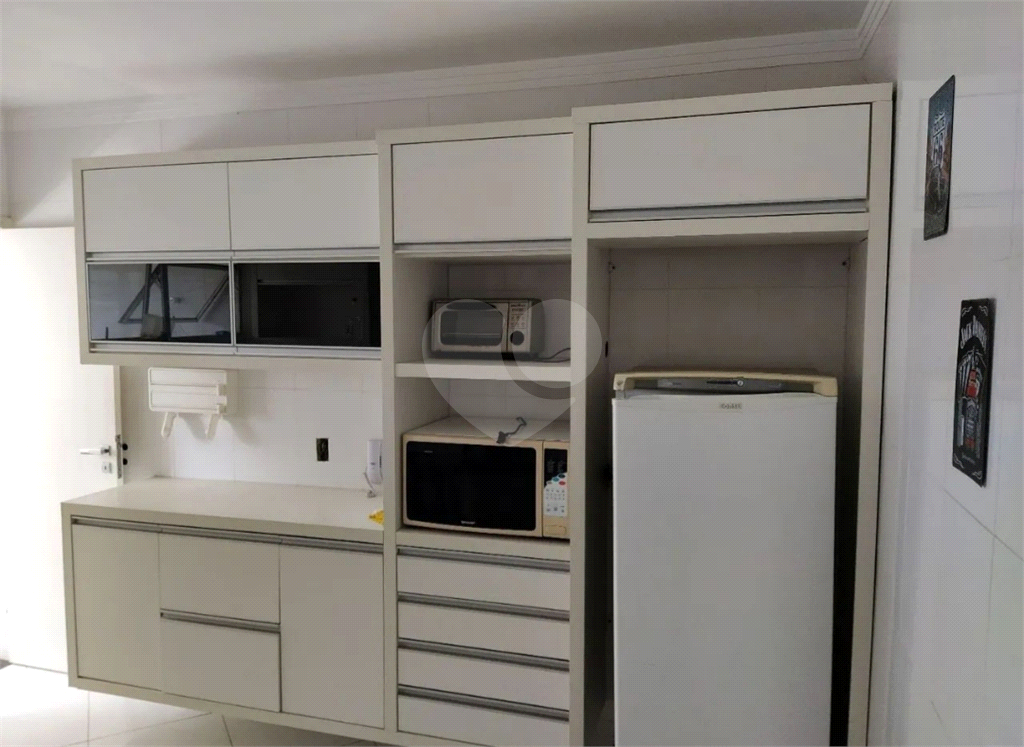 Apartamento à venda com 2 quartos, 72m² - Foto 1