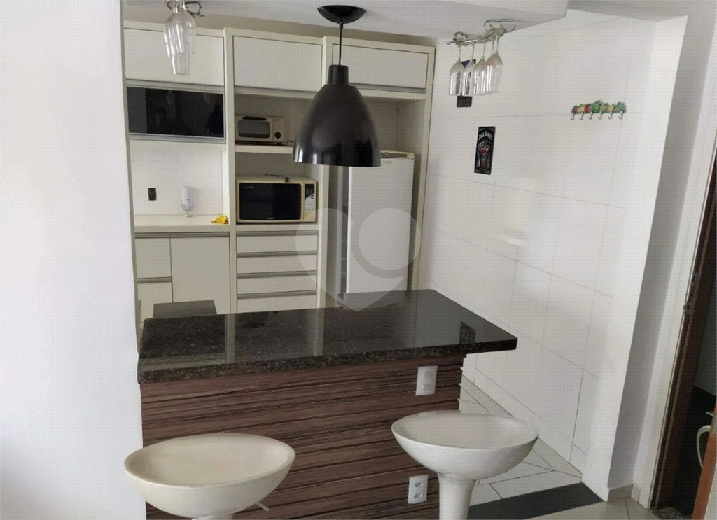 Apartamento à venda com 2 quartos, 72m² - Foto 3