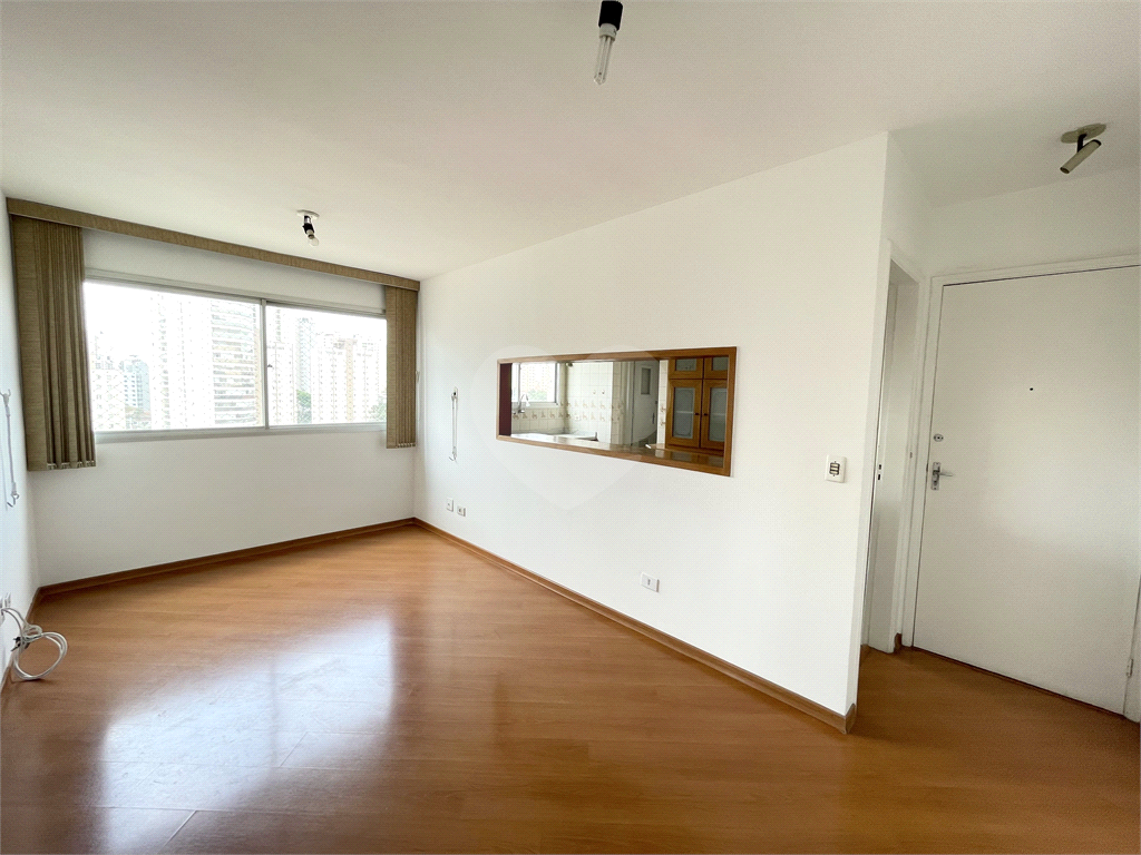 APARTAMENTO em SANTANA