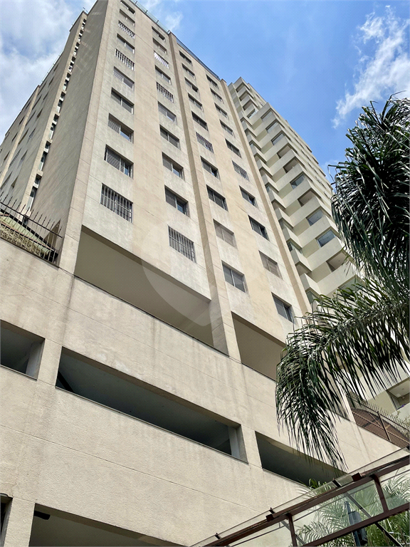 APARTAMENTO em SANTANA