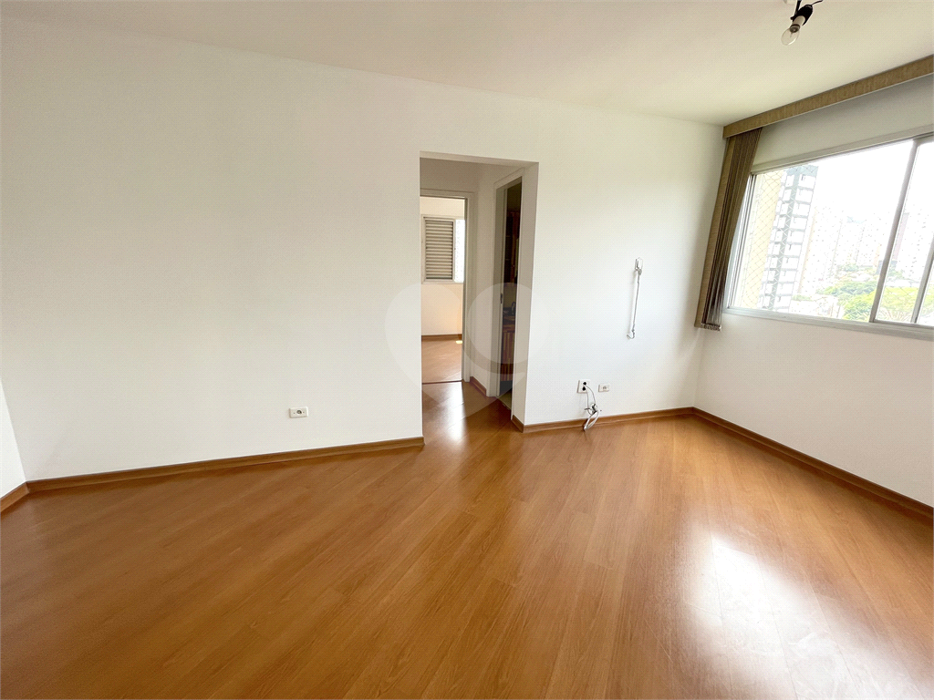 APARTAMENTO em SANTANA