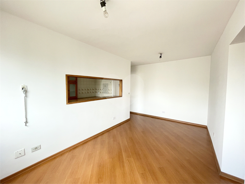 APARTAMENTO em SANTANA