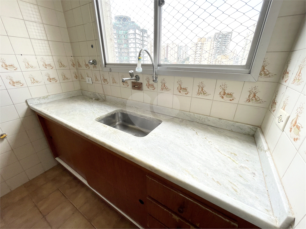APARTAMENTO em SANTANA