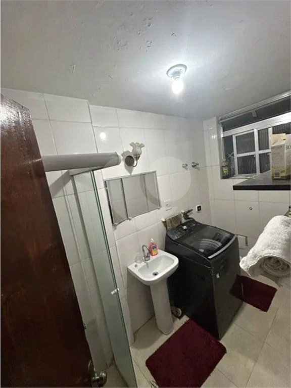 APARTAMENTO em CENTRO