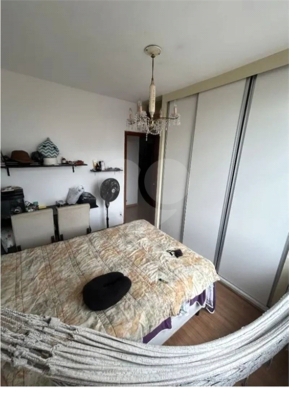 APARTAMENTO em CENTRO