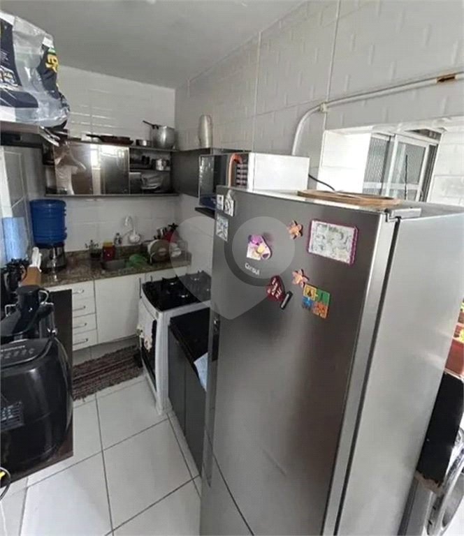 APARTAMENTO em CENTRO