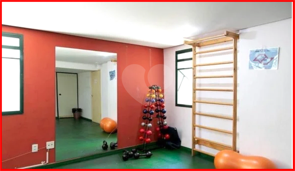 APARTAMENTO em SANTA CECÍLIA