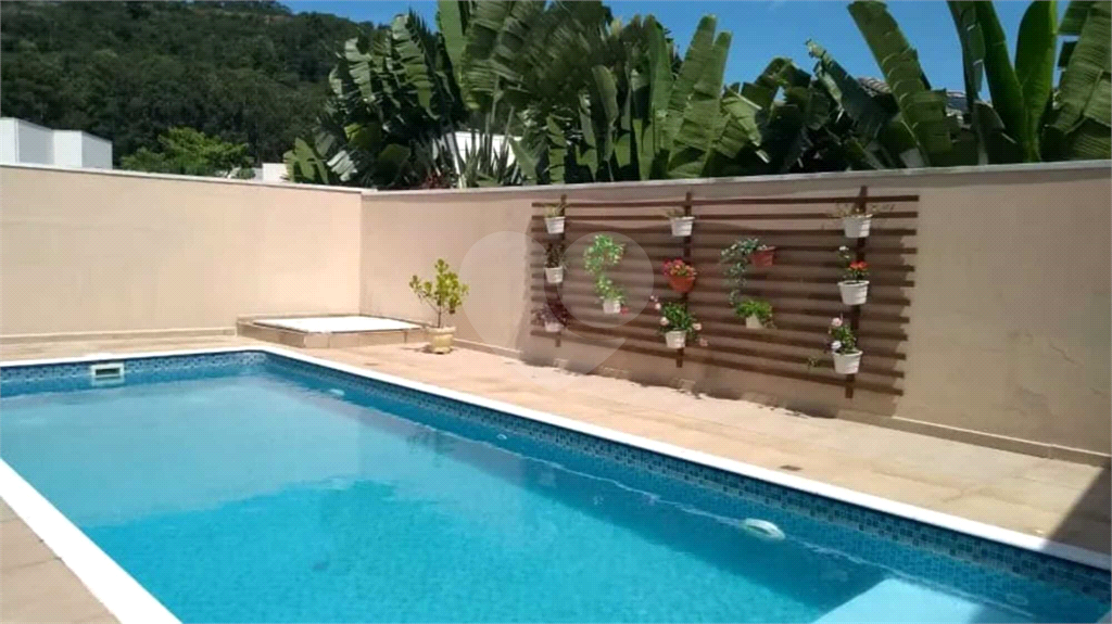 Casa de Condomínio à venda com 4 quartos, 324m² - Foto 16