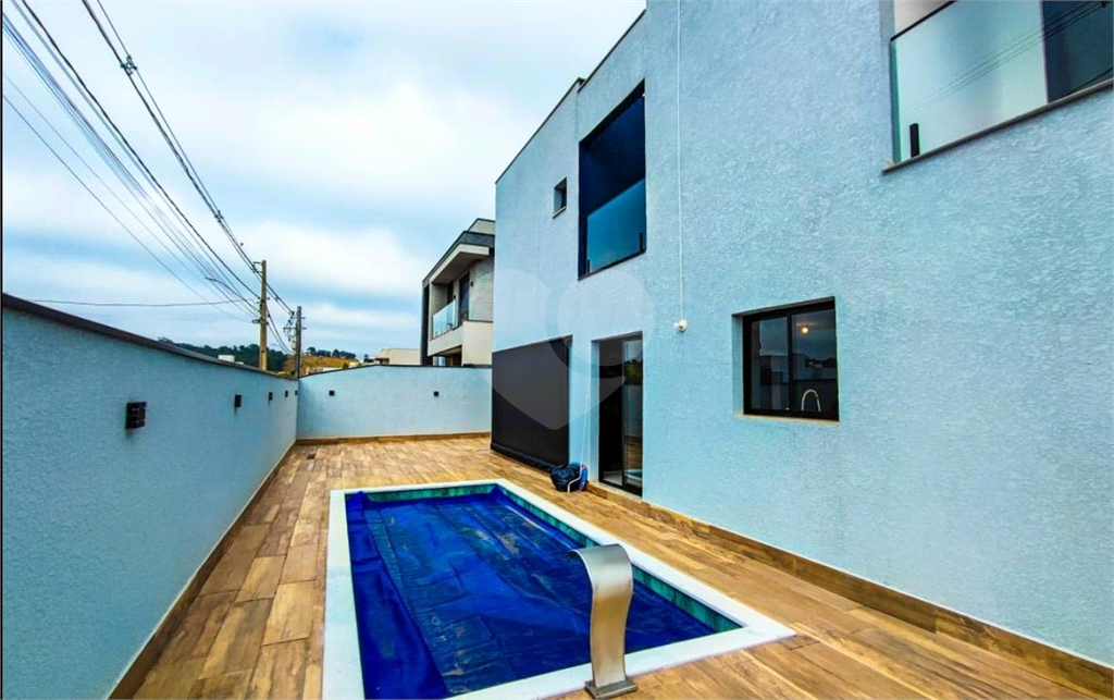 Casa de Condomínio à venda com 4 quartos, 224m² - Foto 1