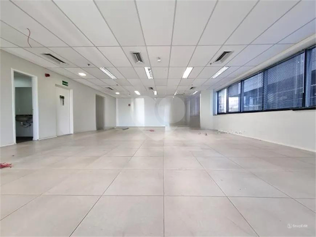 Conjunto Comercial à venda ou locação com m²  banheiros  vagas na Avenida Paulista