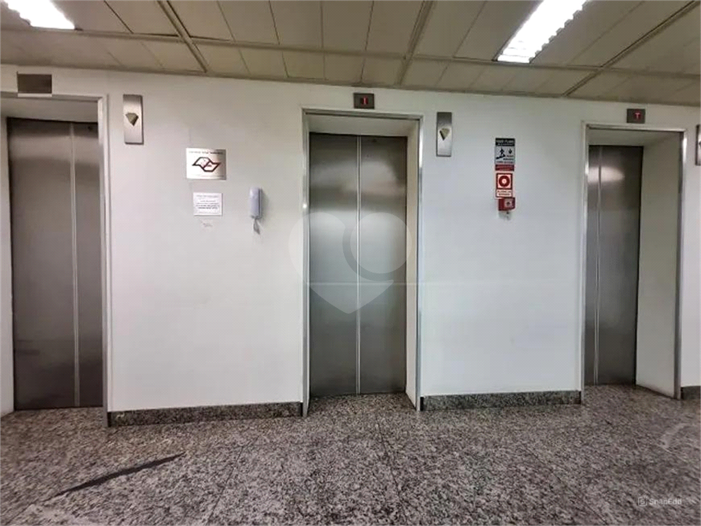 Conjunto Comercial à venda ou locação com m²  banheiros  vagas na Avenida Paulista
