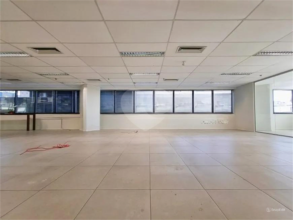 Conjunto Comercial à venda ou locação com m²  banheiros  vagas na Avenida Paulista