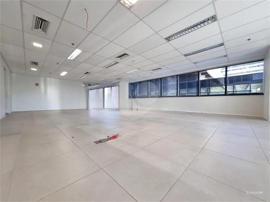 Conjunto Comercial à venda ou locação com m²  banheiros  vagas na Avenida Paulista