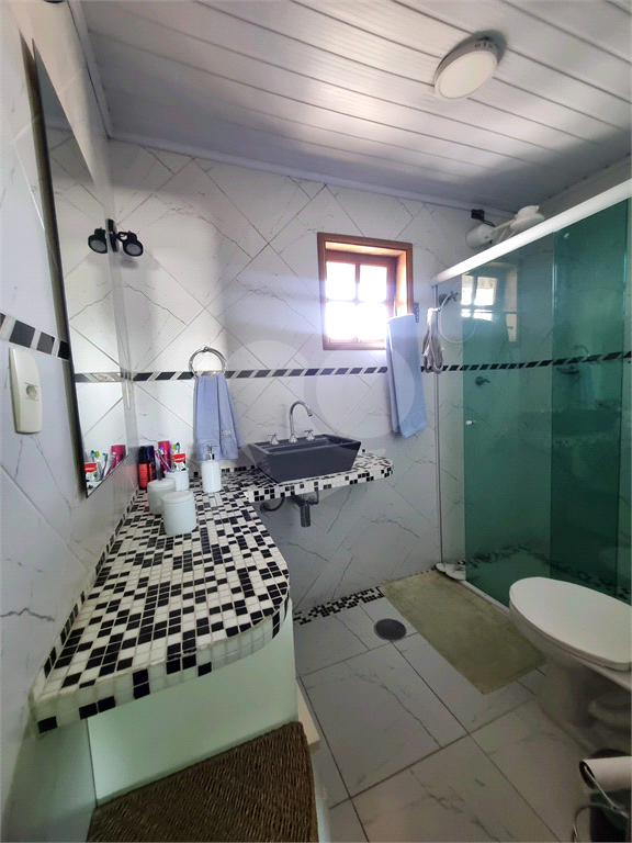 Sobrado Amplo , 360m² com 4 Quartos e 2 Galpões à Venda ou Locação em Santana, São Paulo | Terraço com Churrasqueira

