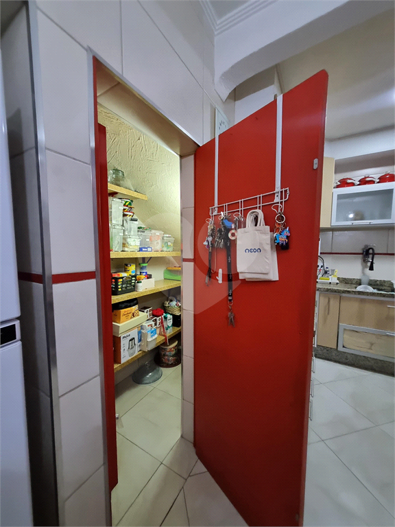 Sobrado Amplo , 360m² com 4 Quartos e 2 Galpões à Venda ou Locação em Santana, São Paulo | Terraço com Churrasqueira
