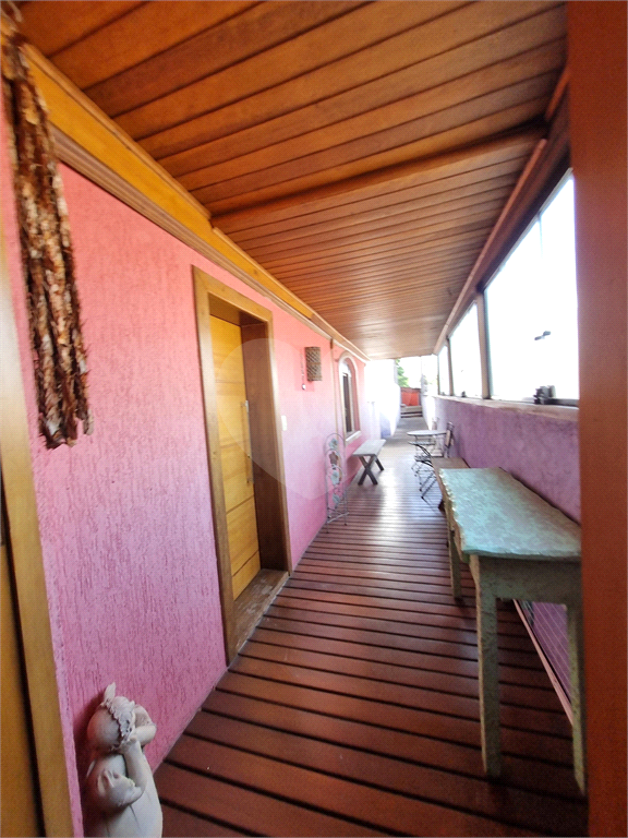 Sobrado Amplo , 360m² com 4 Quartos e 2 Galpões à Venda ou Locação em Santana, São Paulo | Terraço com Churrasqueira
