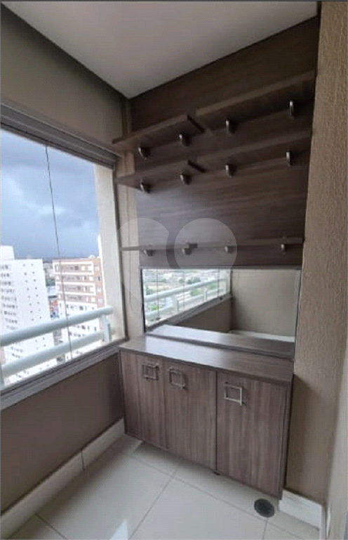 Apartamento 2 dormitorios, sendo 1 suite, 2 banheiros e 1 vaga de garagem 