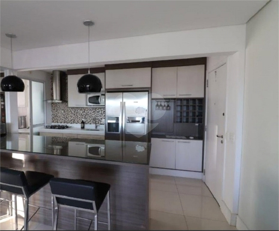 Apartamento 2 dormitorios, sendo 1 suite, 2 banheiros e 1 vaga de garagem 