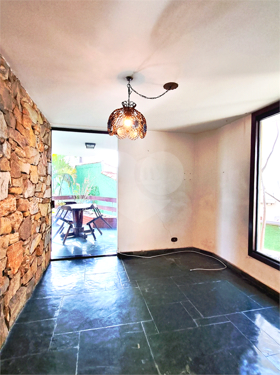 VENDA Barro Branco | Jardim França – Casa Alto Padrão em Rua Privativa | 520m² | Quintal | Arquitetura Atemporal