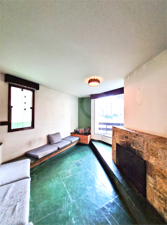 VENDA Barro Branco | Jardim França – Casa Alto Padrão em Rua Privativa | 520m² | Quintal | Arquitetura Atemporal