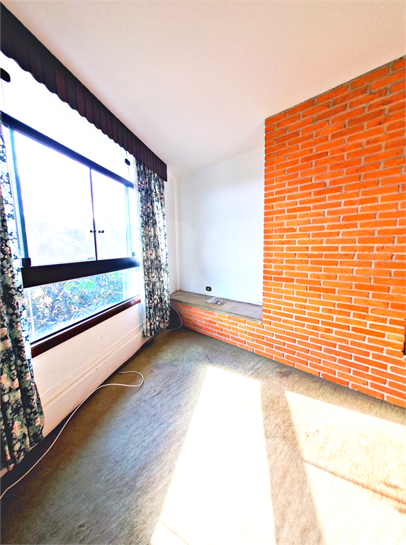 VENDA Barro Branco | Jardim França – Casa Alto Padrão em Rua Privativa | 520m² | Quintal | Arquitetura Atemporal