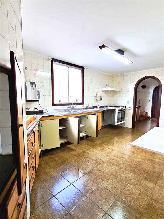 VENDA Barro Branco | Jardim França – Casa Alto Padrão em Rua Privativa | 520m² | Quintal | Arquitetura Atemporal