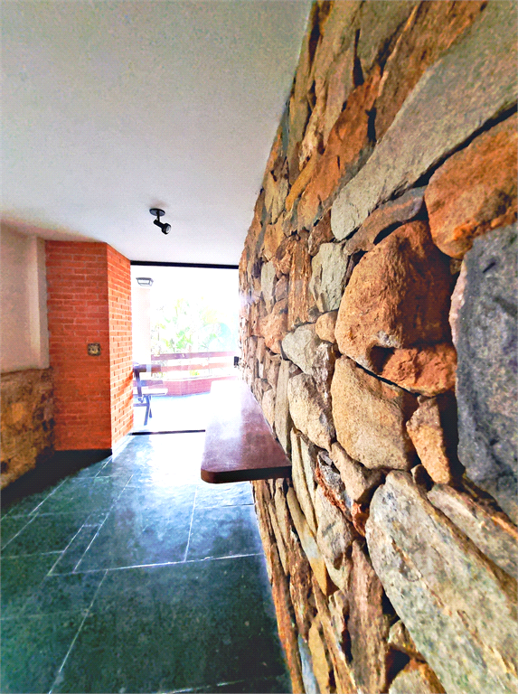 VENDA Barro Branco | Jardim França – Casa Alto Padrão em Rua Privativa | 520m² | Quintal | Arquitetura Atemporal
