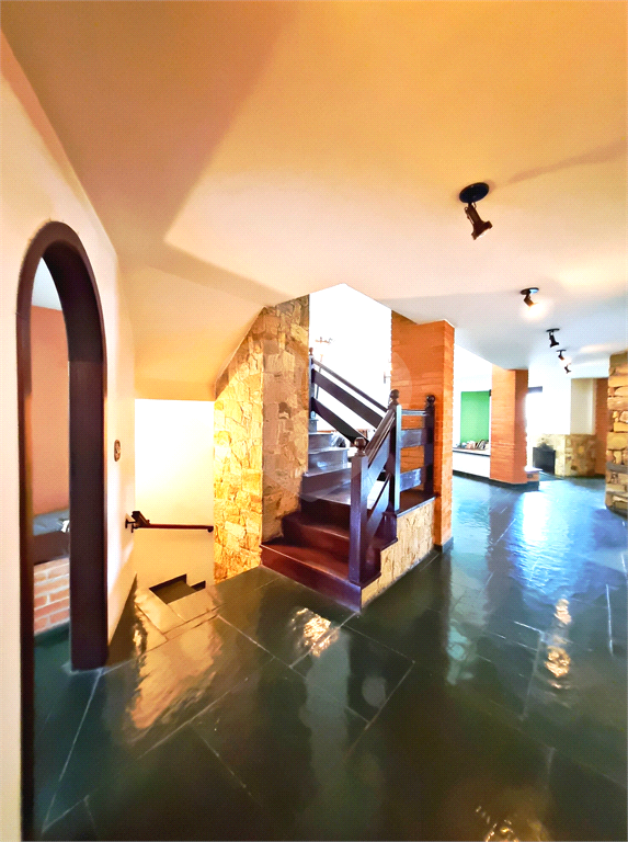 VENDA Barro Branco | Jardim França – Casa Alto Padrão em Rua Privativa | 520m² | Quintal | Arquitetura Atemporal