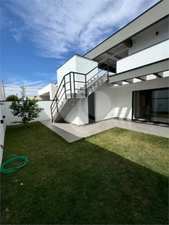 Casa de Condomínio à venda e aluguel com 3 quartos, 280m² - Foto 1
