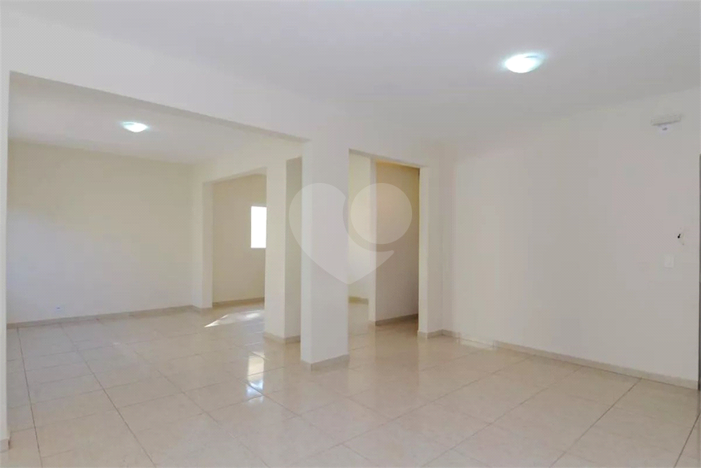 APARTAMENTO em VILA NOSSA SENHORA DE FÁTIMA