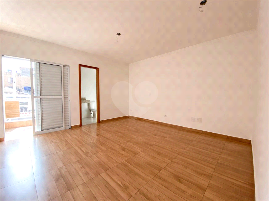 Sobrado na Vila Medeiros com 3 quartos, 3 suítes e 2 vagas
