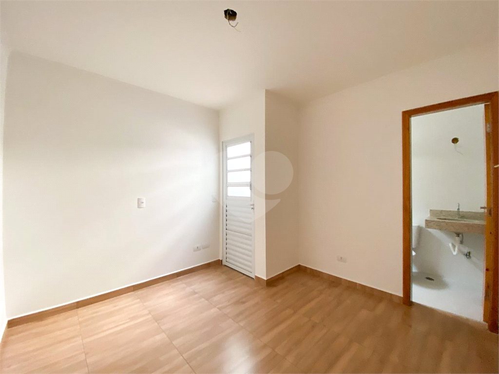 Sobrado na Vila Medeiros com 3 quartos, 3 suítes e 2 vagas
