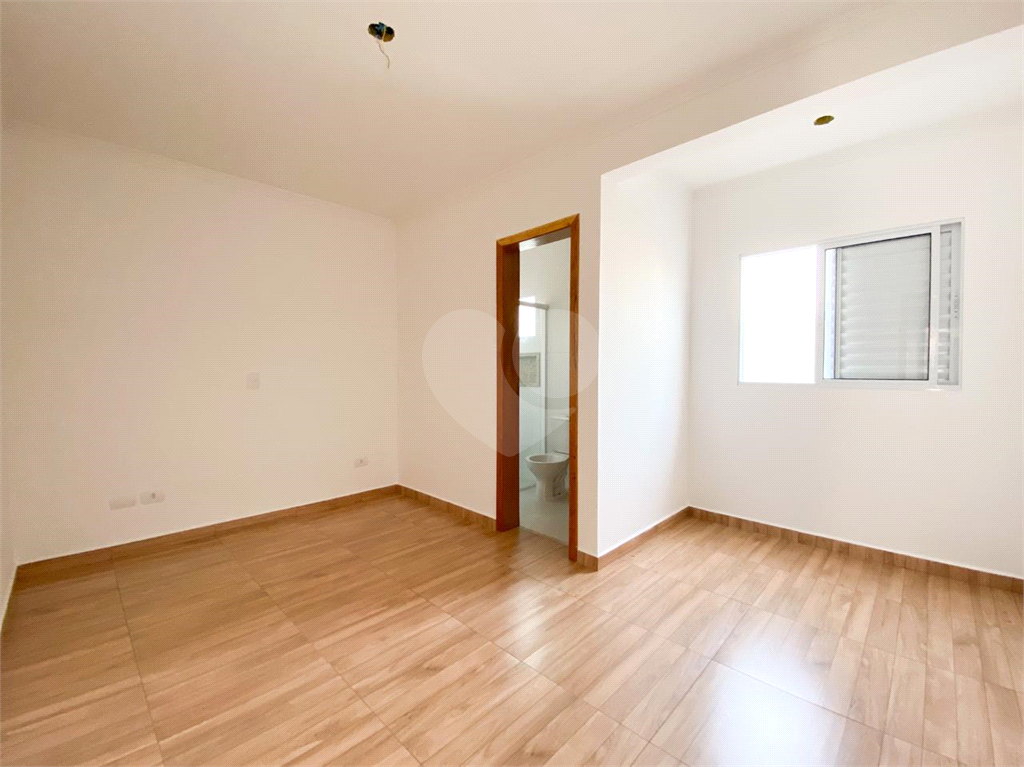 Sobrado na Vila Medeiros com 3 quartos, 3 suítes e 2 vagas