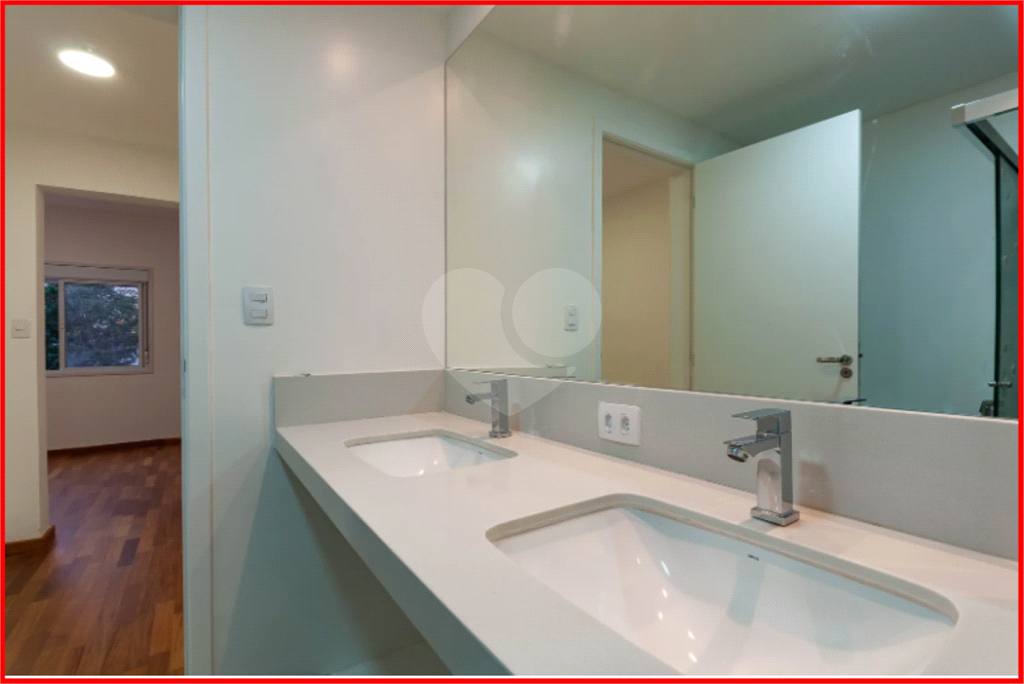 APARTAMENTO em VILA ROMANA