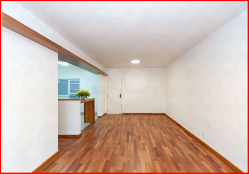 APARTAMENTO em VILA ROMANA