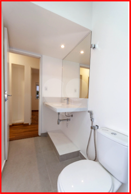 APARTAMENTO em VILA ROMANA