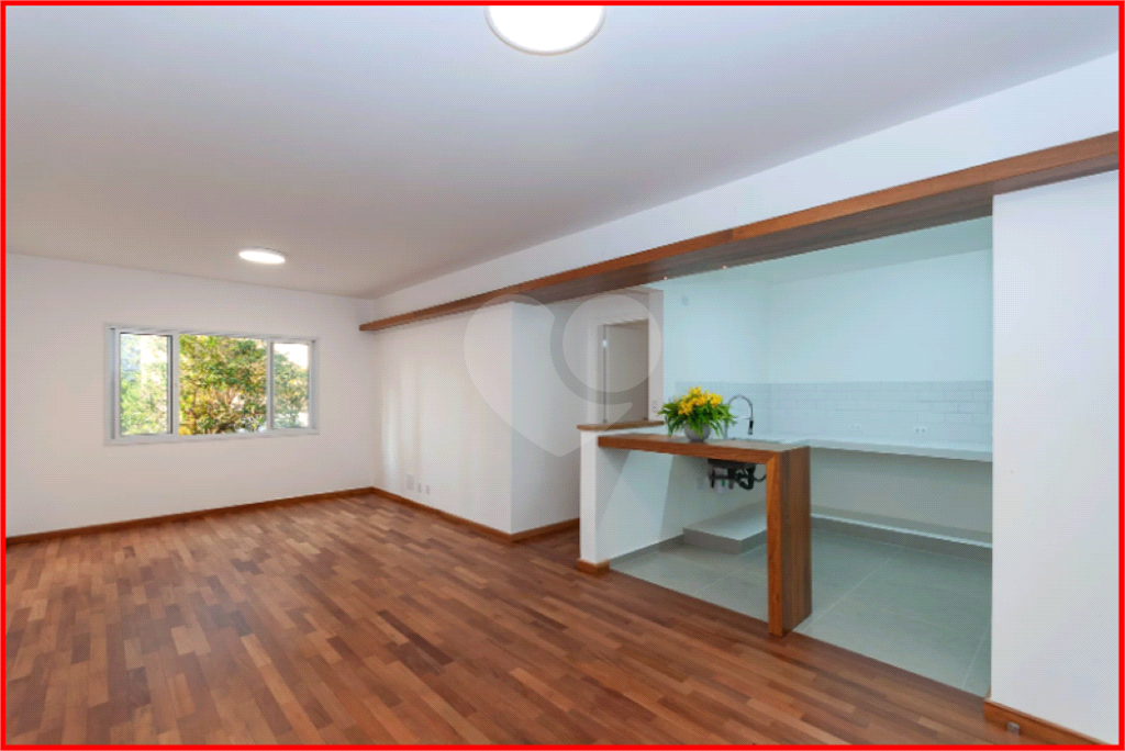 APARTAMENTO em VILA ROMANA