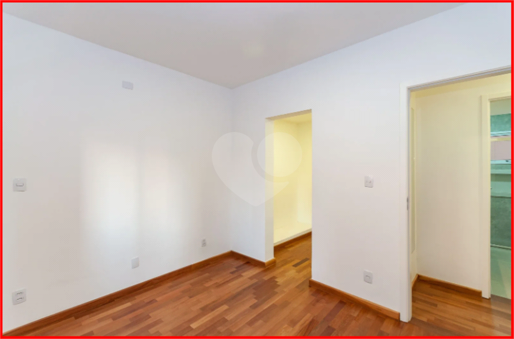 APARTAMENTO em VILA ROMANA