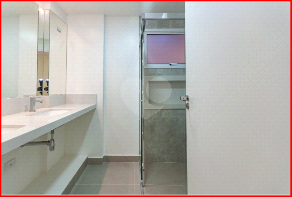 APARTAMENTO em VILA ROMANA
