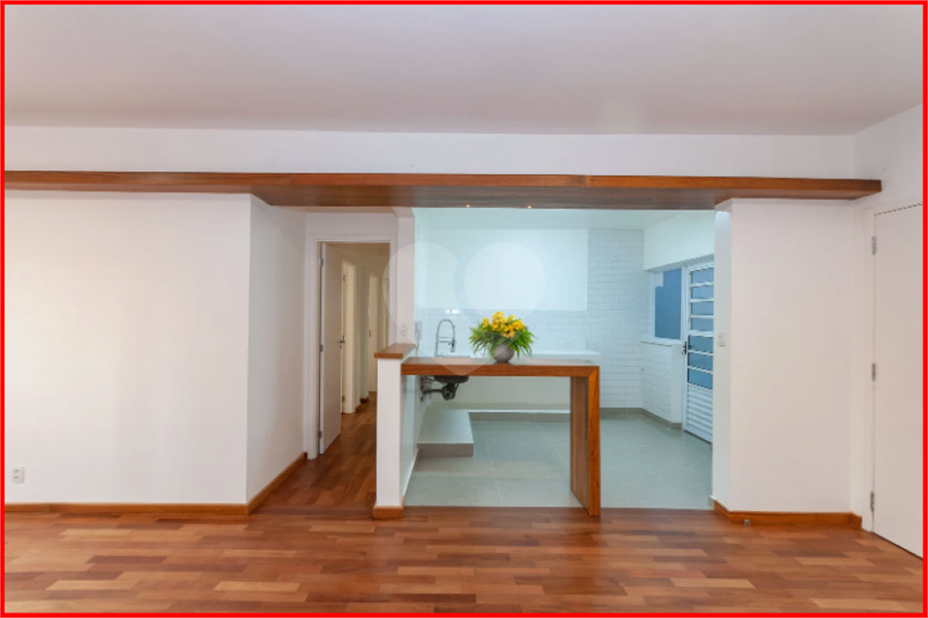 APARTAMENTO em VILA ROMANA