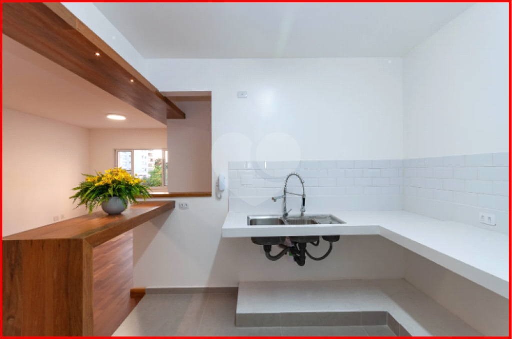 APARTAMENTO em VILA ROMANA